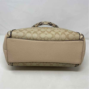 Pre-Owned Coach Cream Canvas Handbag