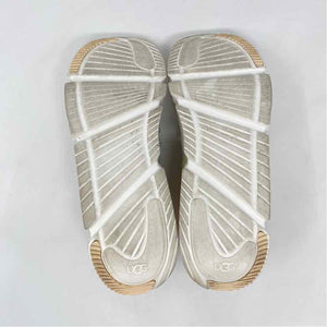 Pre-Owned Shoe Size 9 UGG White Sneaker