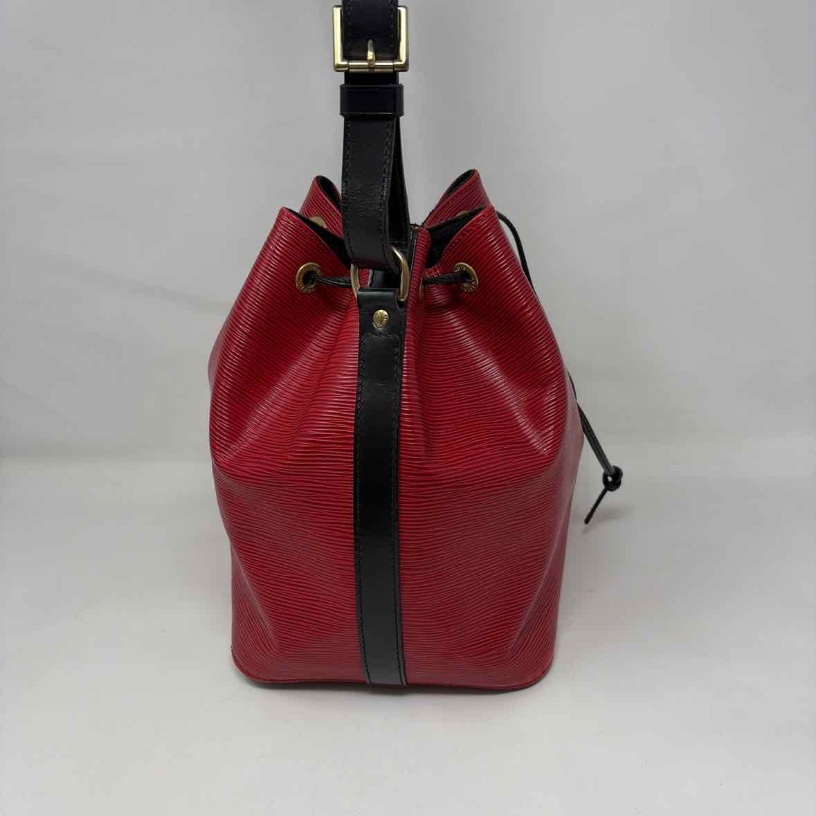 Pre-Owned Louis Vuitton Red Leather Designer Handbag