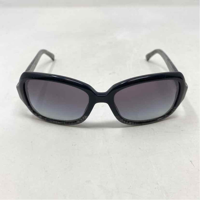 Pre-Owned Chanel Black Plastic Designer Sunglasses