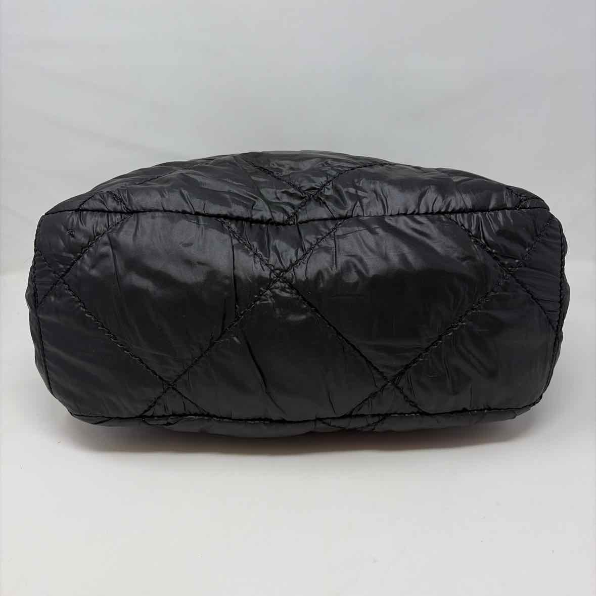 Pre-Owned Sandra Roberts Black Nylon Handbag