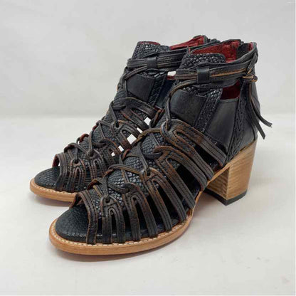 Pre-Owned Shoe Size 9 Freebird Black Sandals