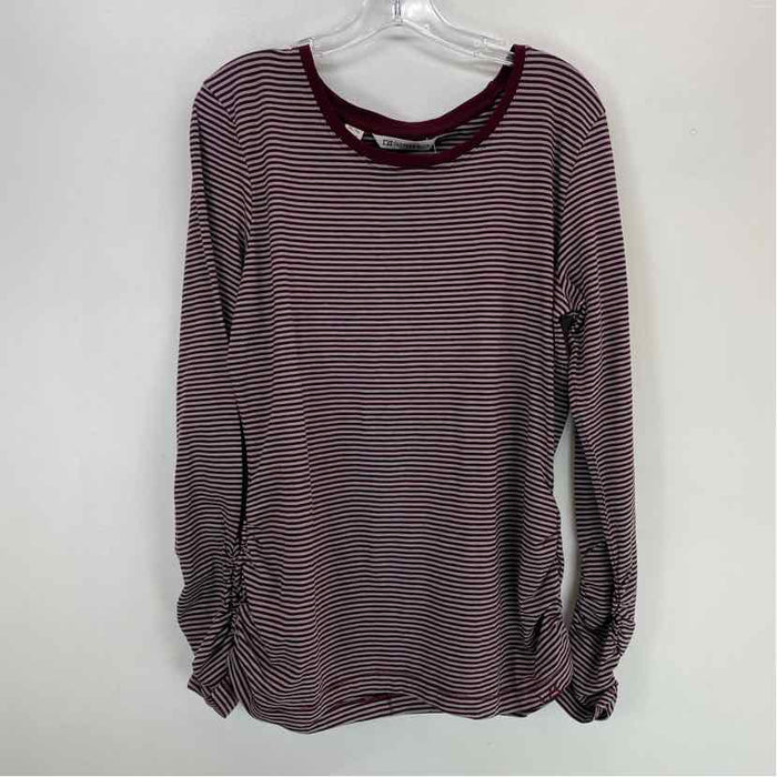 Pre-Owned Size XL Cutter Buck Red W/ Grey Top