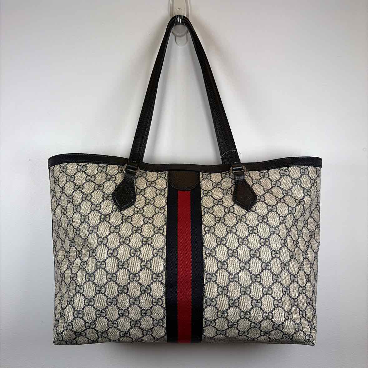 Pre-Owned Gucci Navy Canvas Designer Handbag