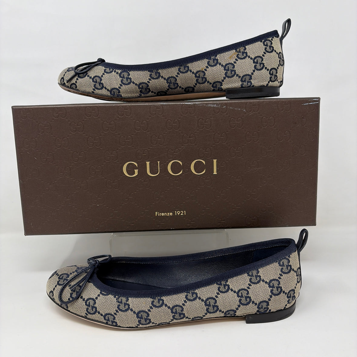 Pre-Owned Gucci Navy Fabric Shoe Size 7 Designer Shoes