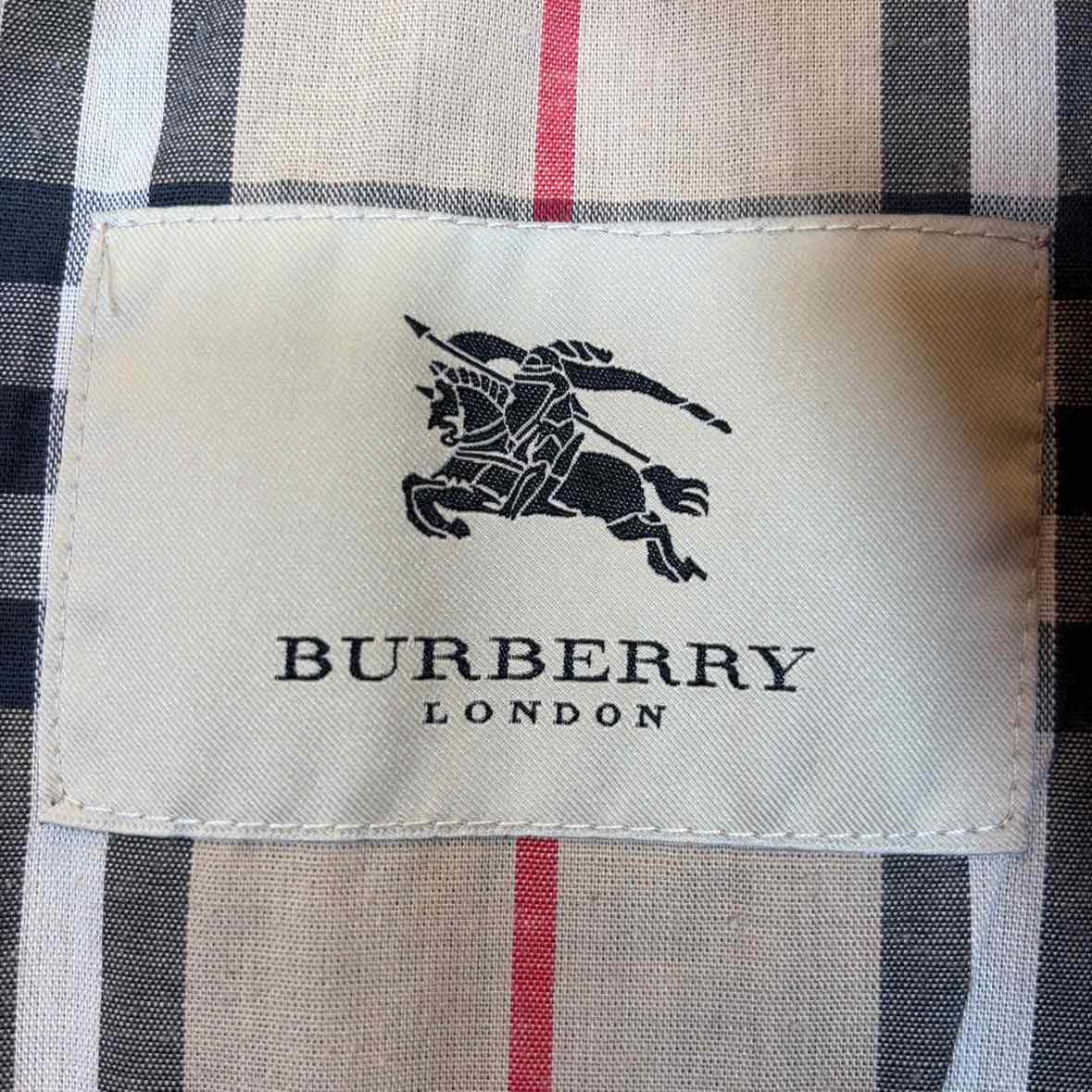 Pre-Owned Size M Burberry Red Designer Clothes
