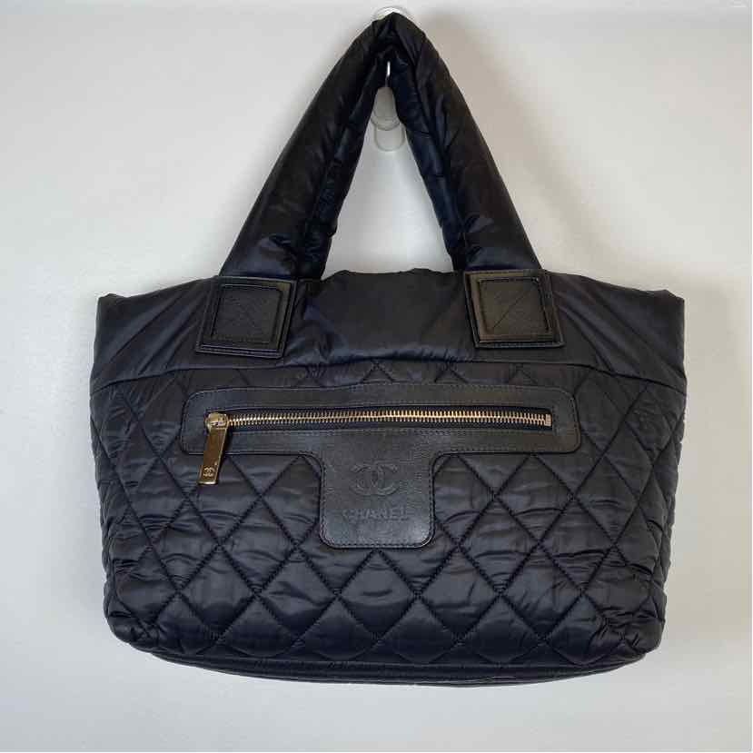 Pre-Owned Chanel Black Nylon Designer Handbag