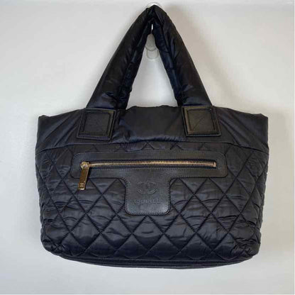Pre-Owned Chanel Black Nylon Designer Handbag