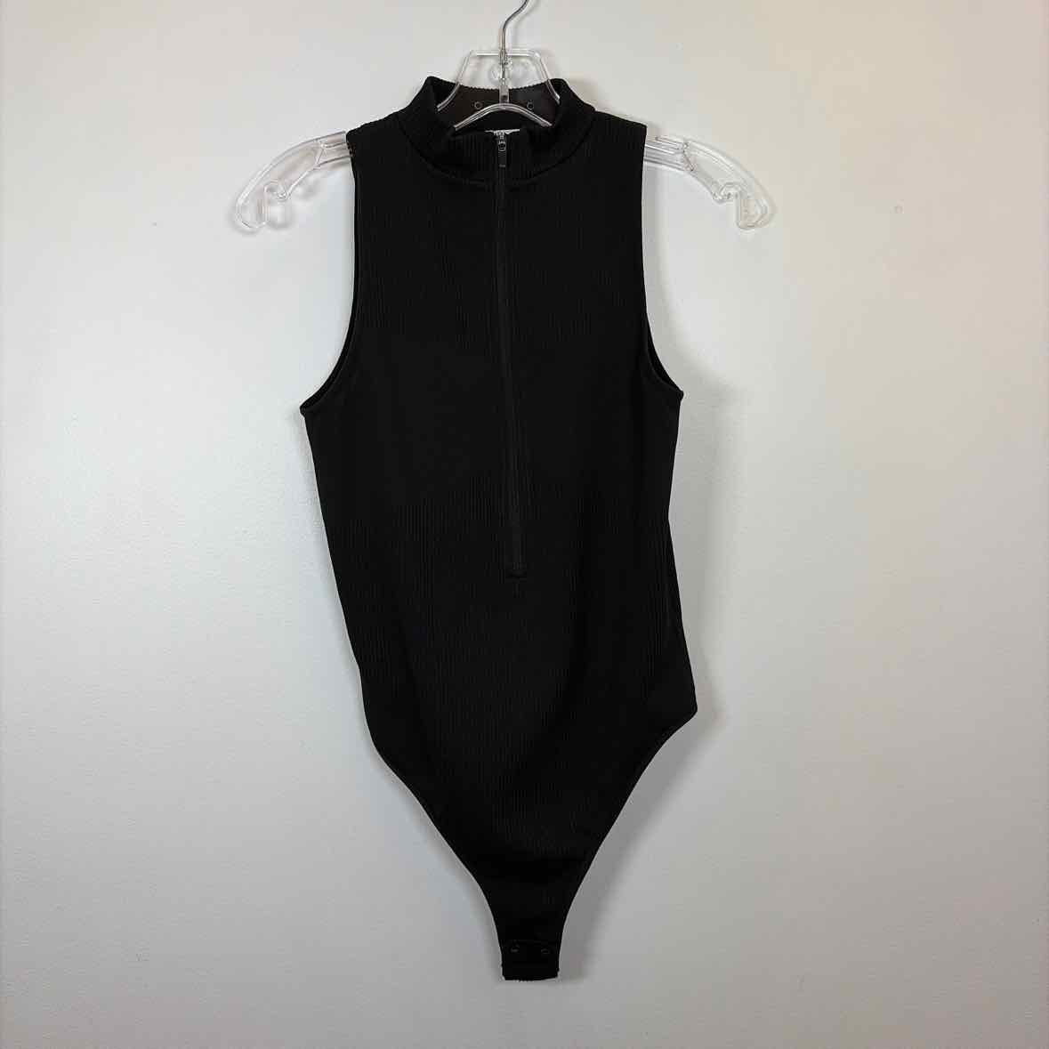 Pre-Owned Size S ZARA Black Top