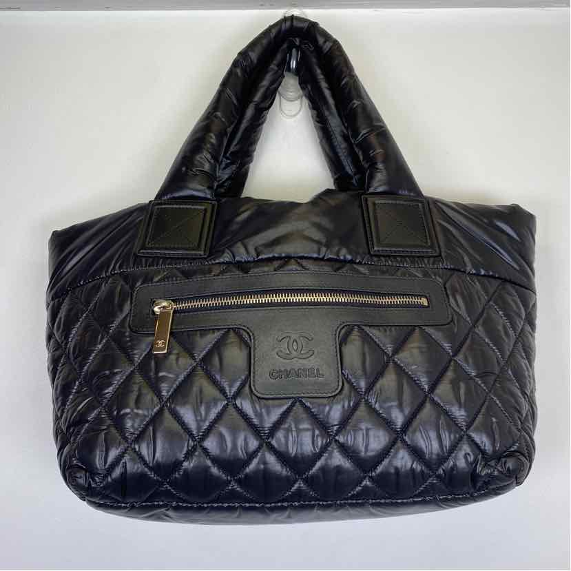 Pre-Owned Chanel Black Nylon Designer Handbag