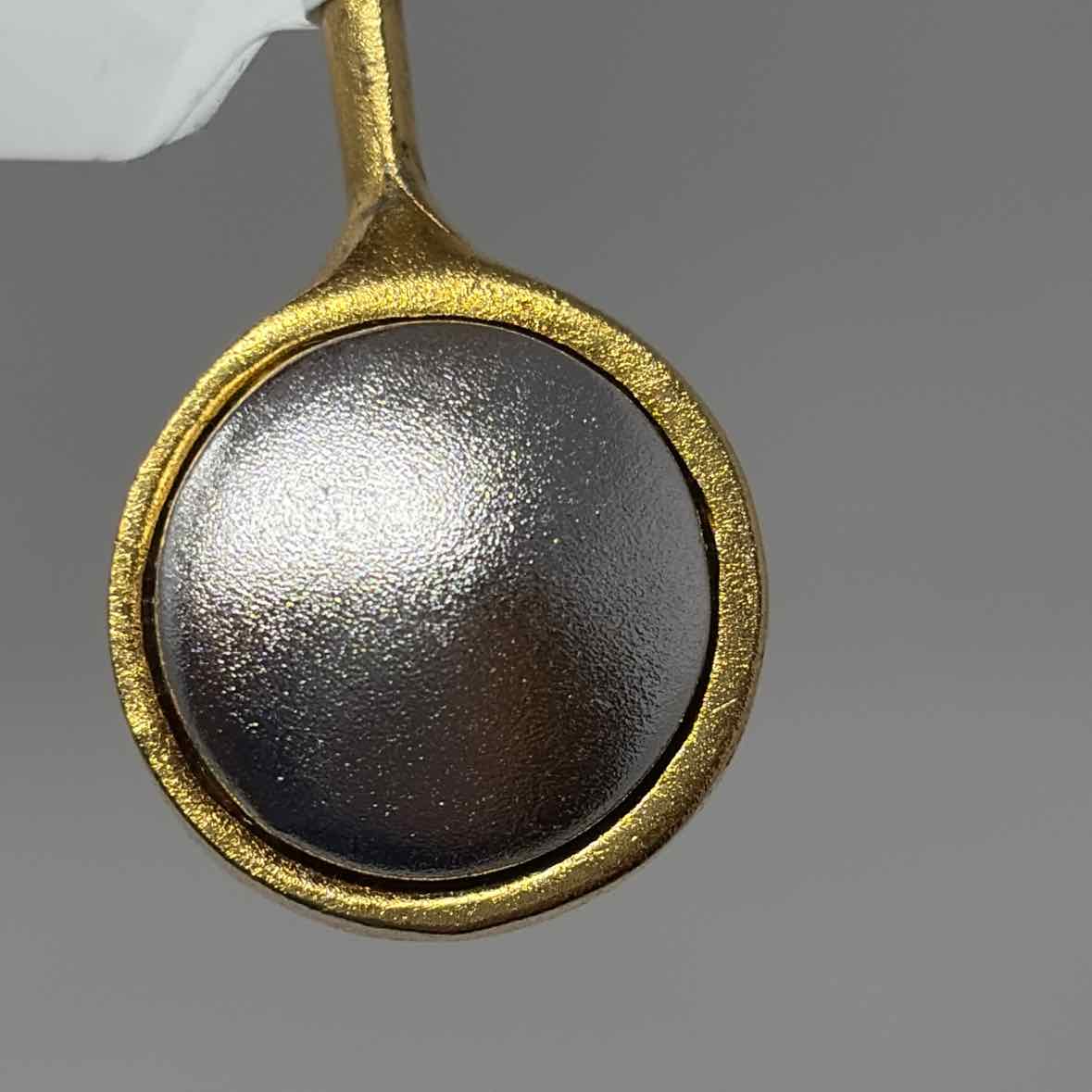 Pre-Owned Lee Wolfe Gold Multi Metal Brooch