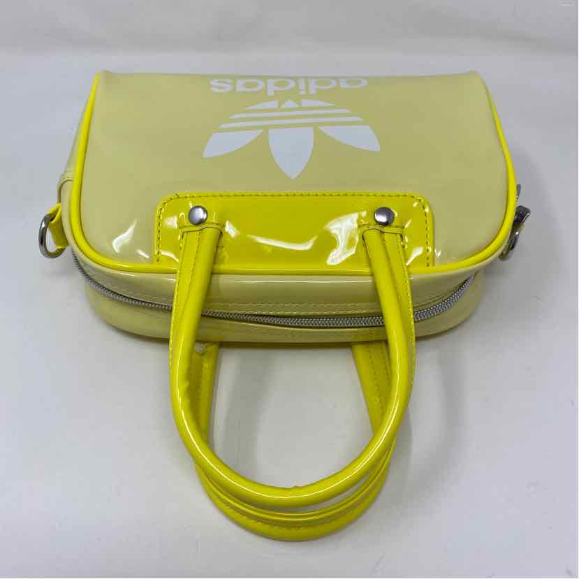 Pre-Owned Adidas Yellow Vinyl Handbag