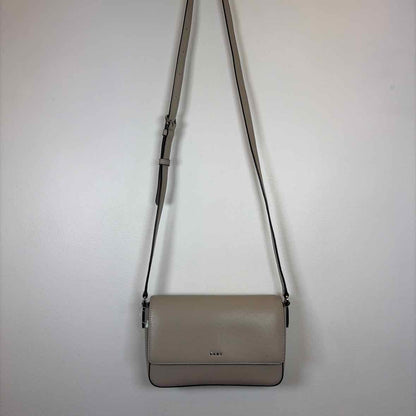 Pre-Owned DKNY Taupe Leather Handbag