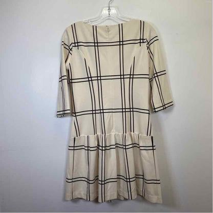 Pre-Owned Size 4/S Red Black/White Casual Dress