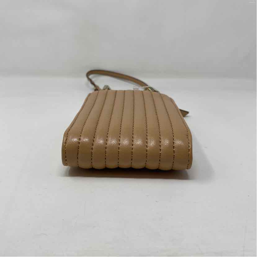 Pre-Owned DKNY Camel Leather Handbag