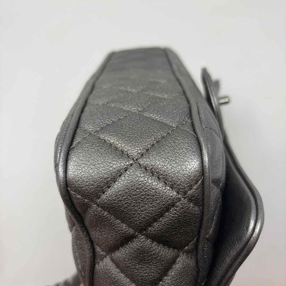 Pre-Owned Chanel Silver Leather Designer Handbag