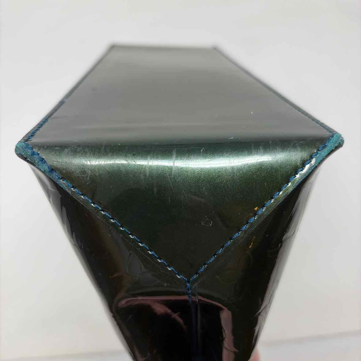 Pre-Owned Louis Vuitton Green Patent Designer Handbag