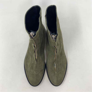 Pre-Owned Shoe Size 6.5 Solini Olive Booties