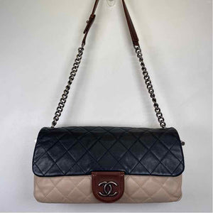 Pre-Owned Chanel Multi Leather Designer Handbag