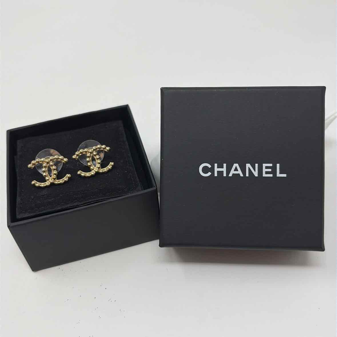 Pre-Owned Chanel Gold Metal Designer Jewelry