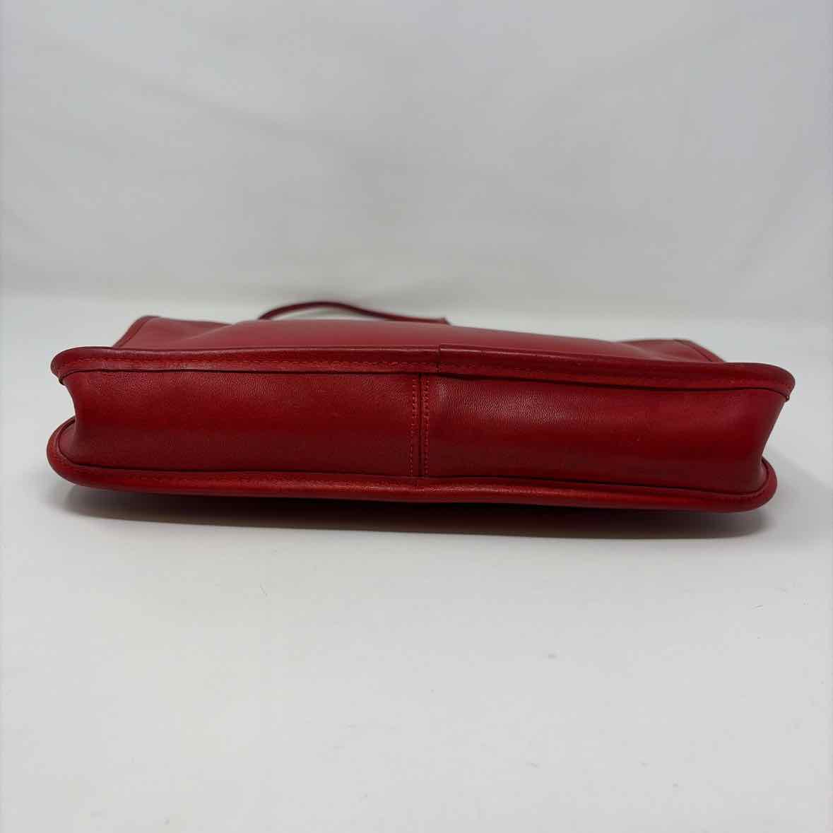Pre-Owned Coach Red Leather Handbag