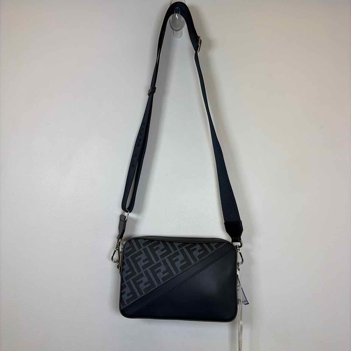 Pre-Owned Fendi Navy Leather Designer Handbag