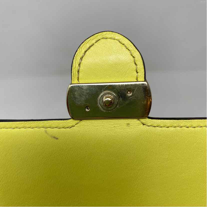 Pre-Owned Gucci Chartreuse Leather Designer Handbag