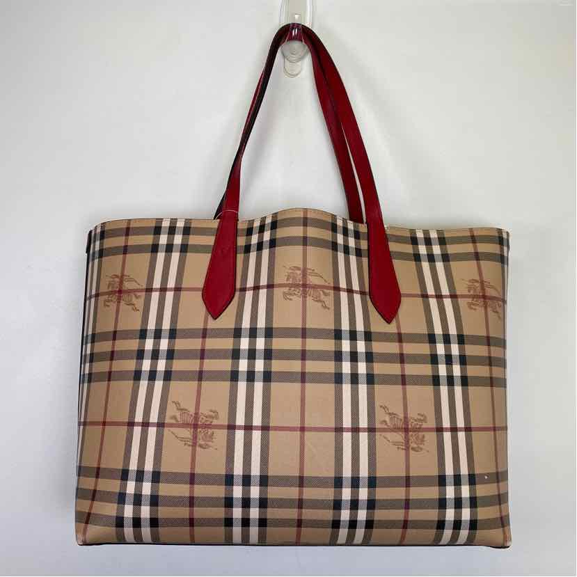 Pre-Owned Burberry Plaid Canvas Designer Handbag