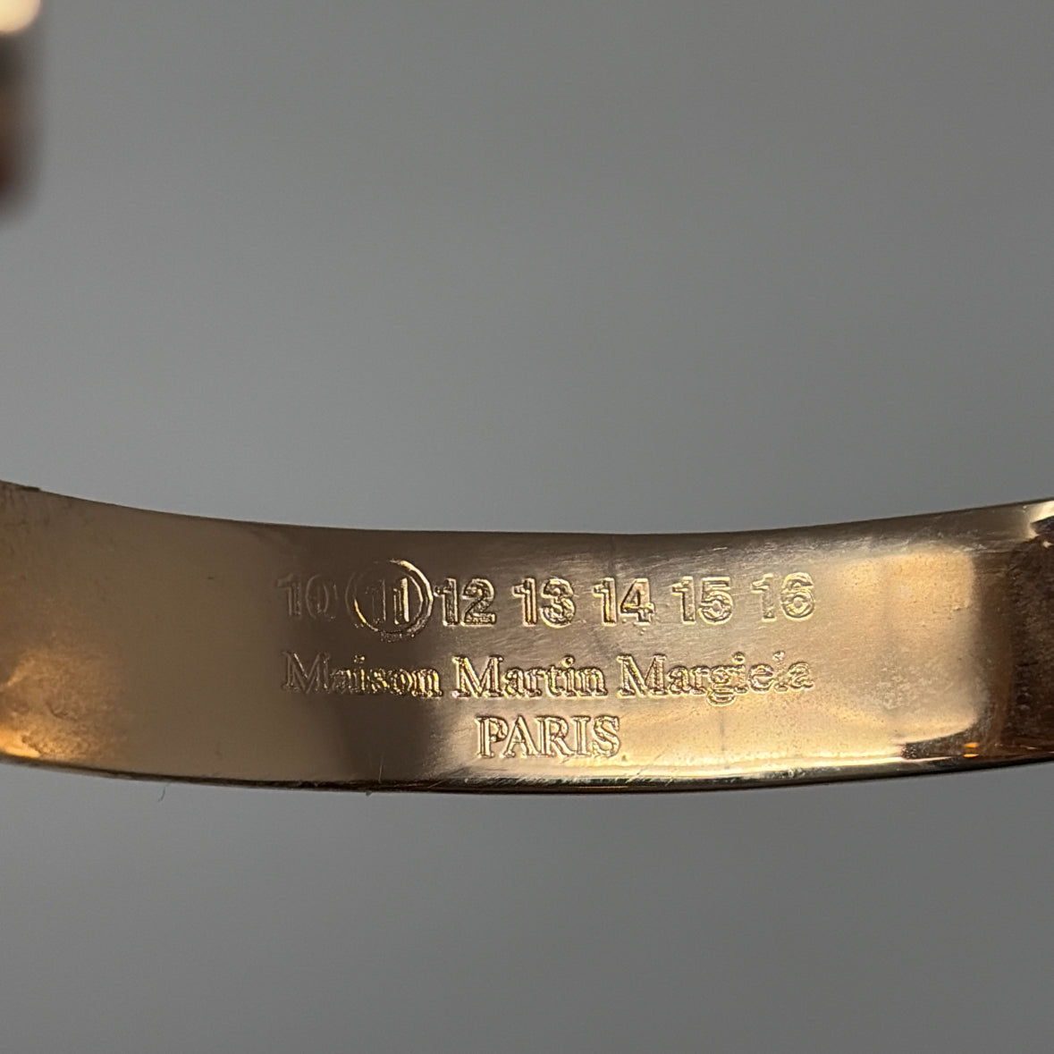 Pre-Owned Maison Margiela Gold Metal Designer Jewelry