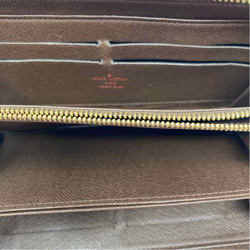 Pre-Owned Louis Vuitton Damier Eben Canvas Designer Wallet