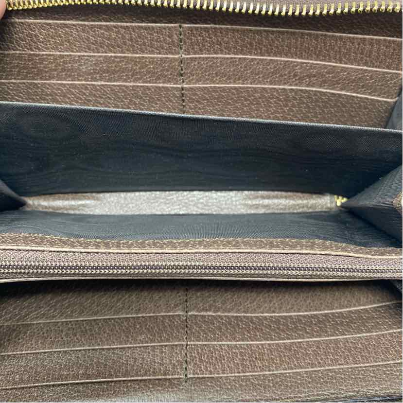 Pre-Owned Gucci Monogram Canvas Designer Wallet
