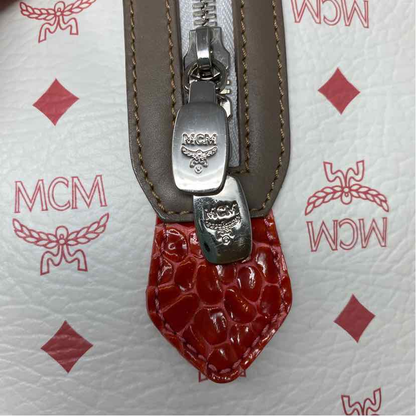 Pre-Owned MCM White Multi Leather Designer Handbag