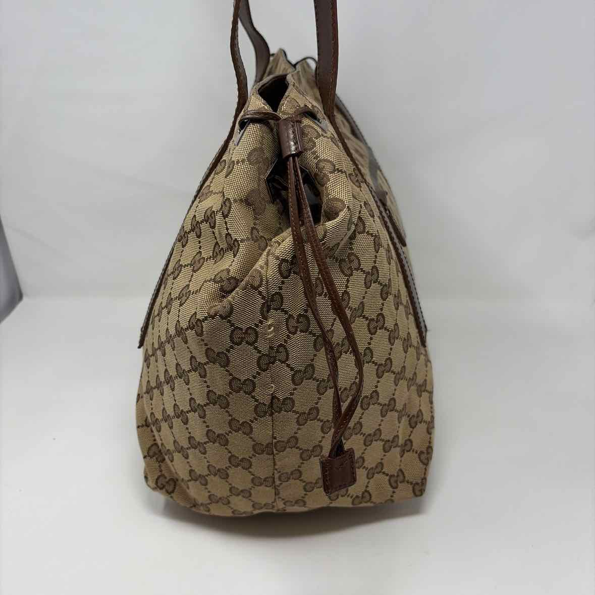 Pre-Owned Gucci Brown Fabric Designer Handbag