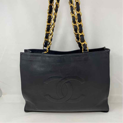 Pre-Owned Chanel Black Leather Designer Handbag