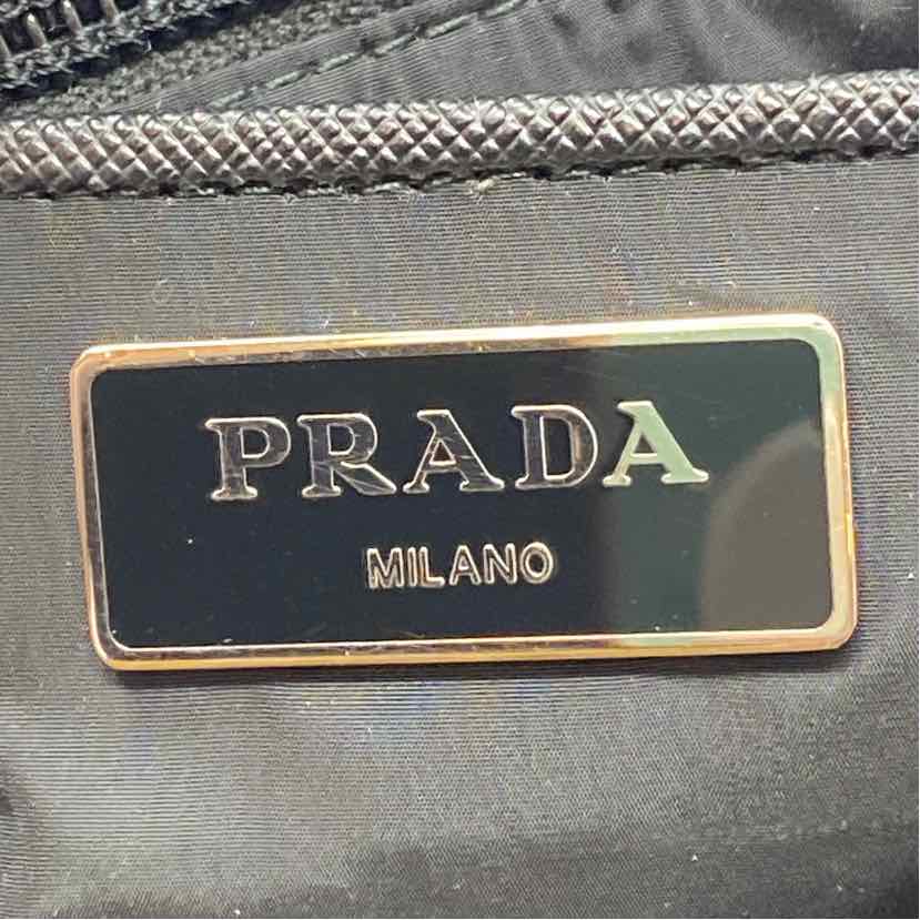 Pre-Owned Prada Plaid Nylon Designer Handbag