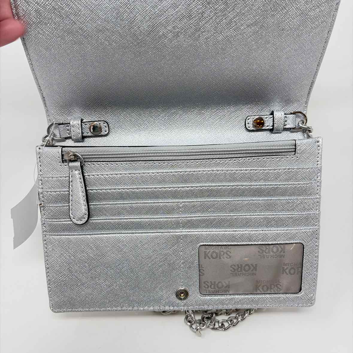 Pre-Owned Michael Kors Silver Coated Canvas Handbag
