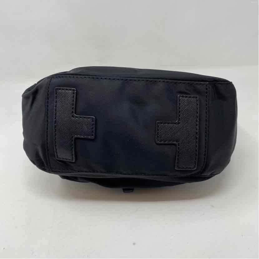 Pre-Owned Tory Burch Black & Gold Nylon Handbag