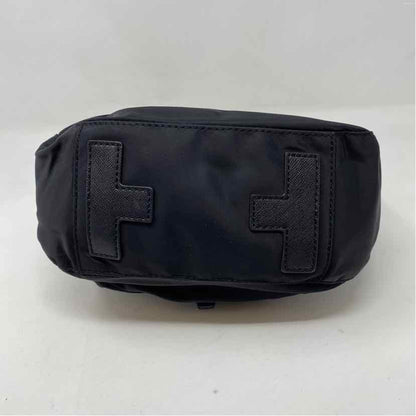 Pre-Owned Tory Burch Black & Gold Nylon Handbag