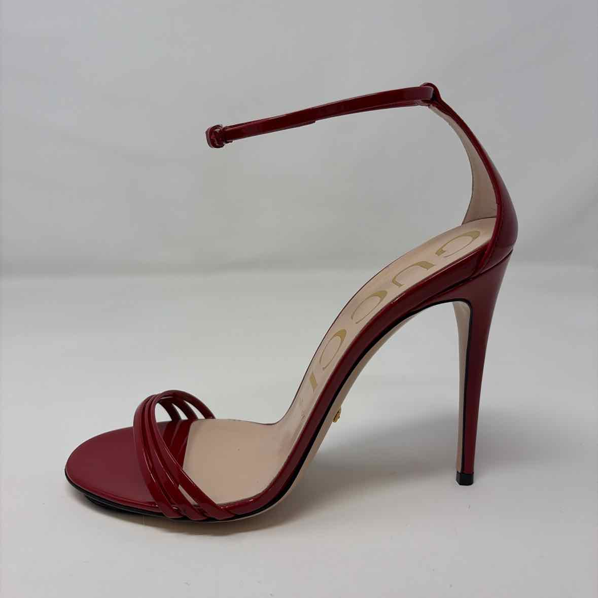 Pre-Owned Gucci Red Patent Shoe Size 7.5 Designer Shoes
