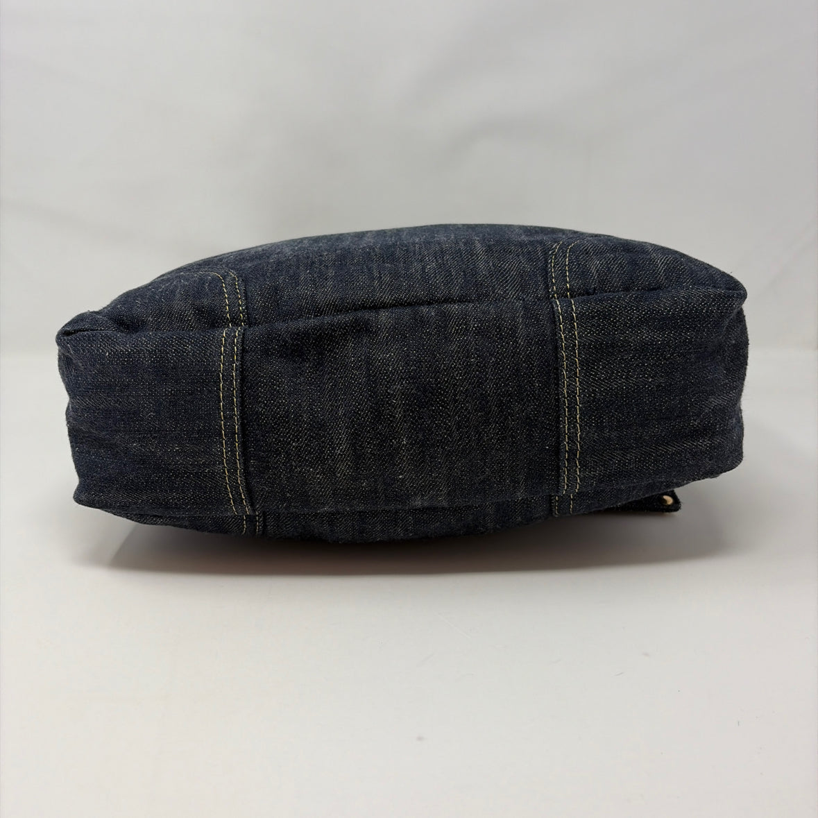 Pre-Owned Chanel Denim Denim Designer Handbag