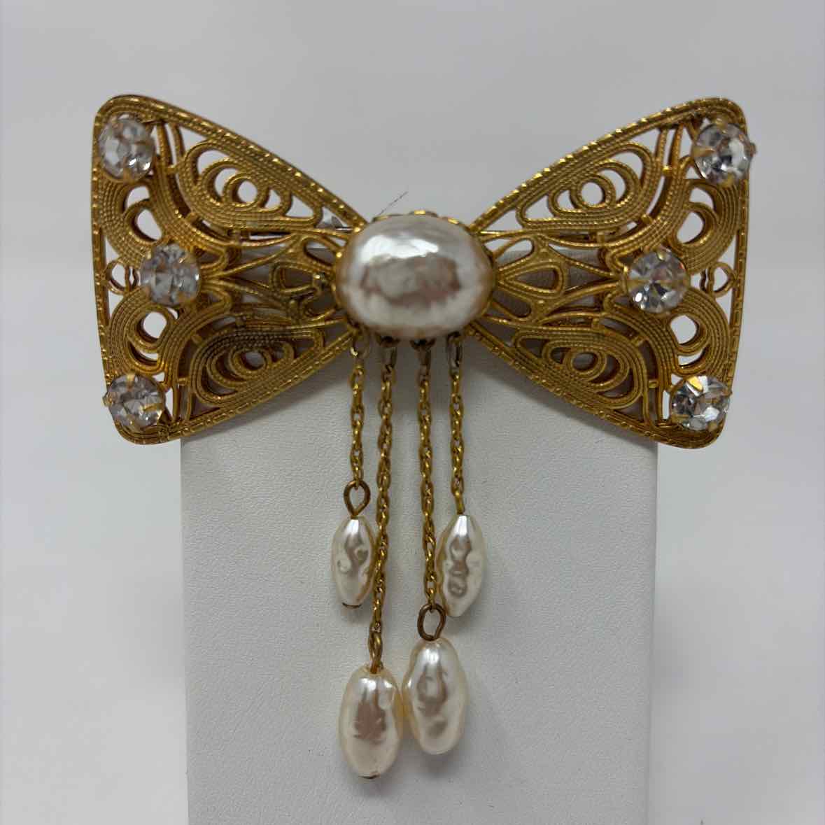 Pre-Owned Miriam Haskell Gold Multi Pearls Brooch
