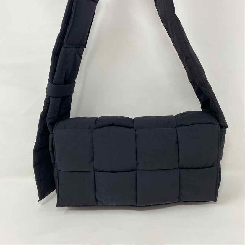 Pre-Owned Bottega Veneta Black Nylon Designer Handbag