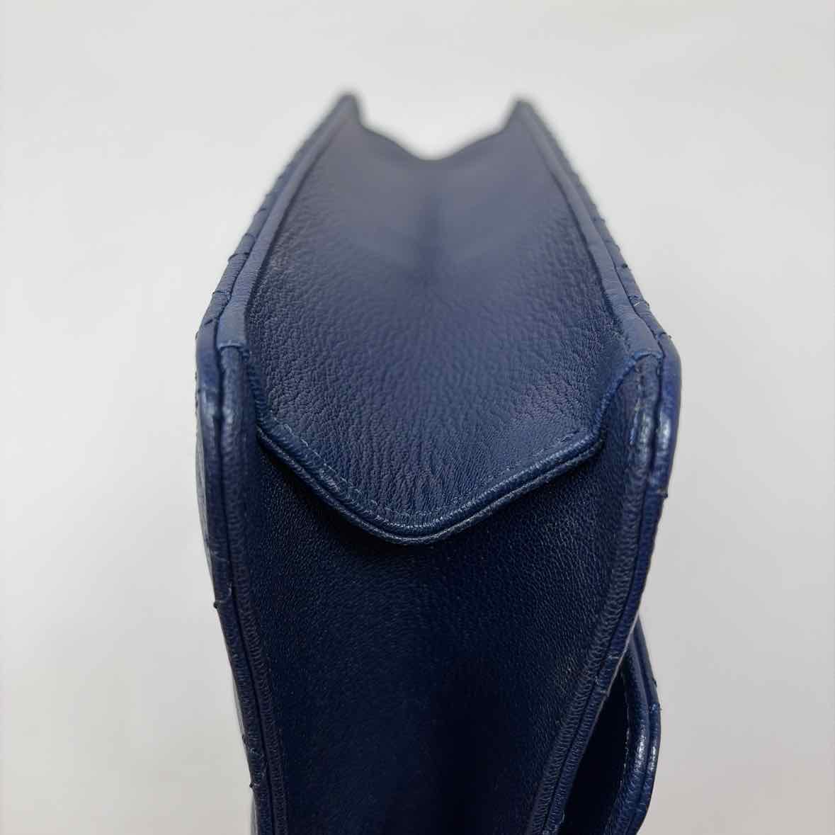 Pre-Owned Chanel Navy Leather Designer Handbag