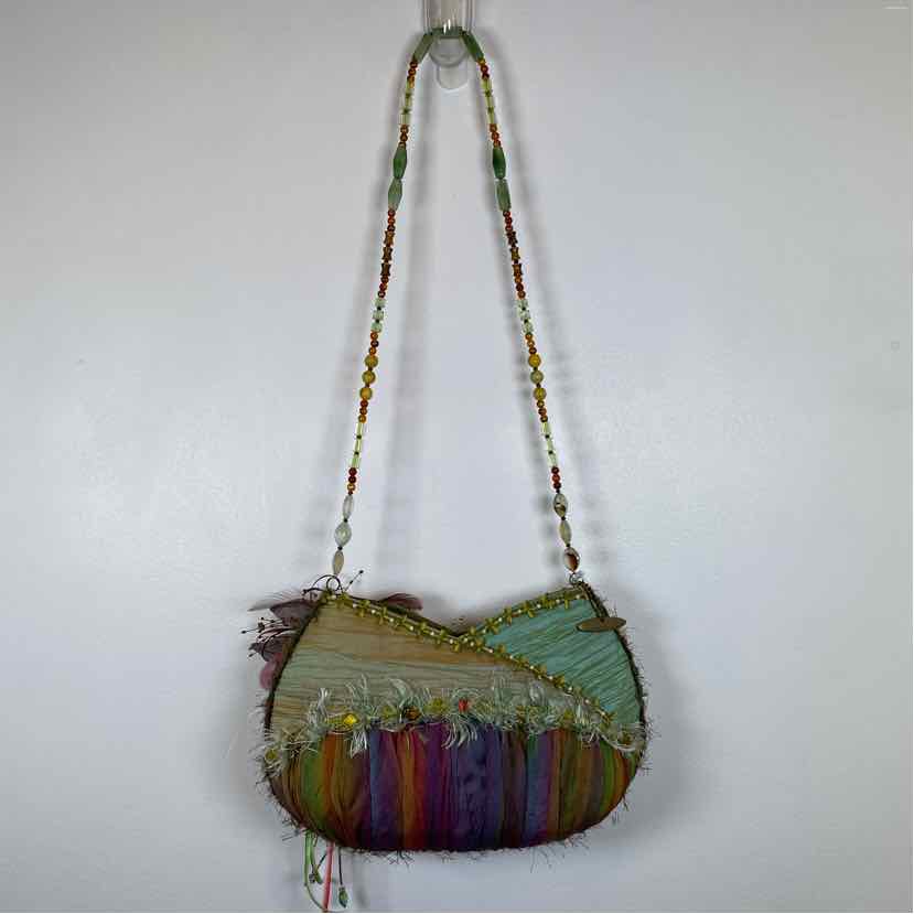 Pre-Owned Mary Frances Green Multi Fabric Handbag