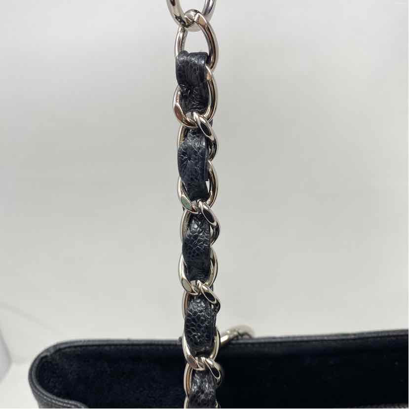 Pre-Owned Chanel Black Leather Designer Handbag