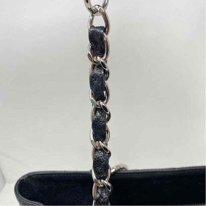 Pre-Owned Chanel Black Leather Designer Handbag