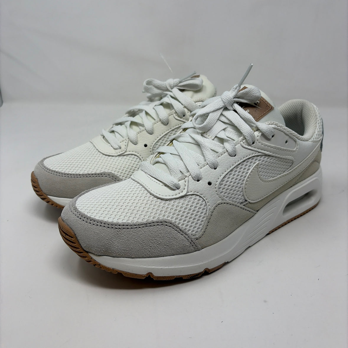 Pre-Owned Shoe Size 8.5 Nike Cream Sneaker
