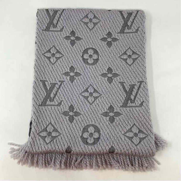 Pre-Owned Louis Vuitton Grey Knit Designer Scarf