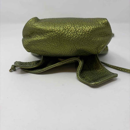 Pre-Owned Carlos Falchi Green Leather Handbag
