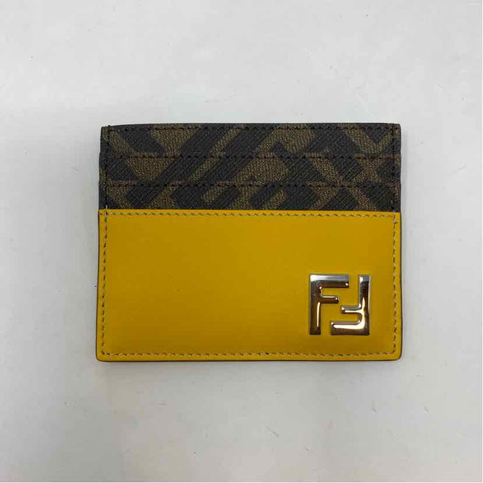 Pre-Owned Fendi Yellow Canvas Designer Wallet